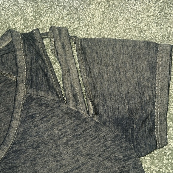 Rock & Republic Olive Night Distressed T Cutout Sleeves High Low Hem Lightweight - Picture 3 of 6